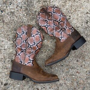 Ariat Cowboy Boots Womens Size 7.5B Python Print Western